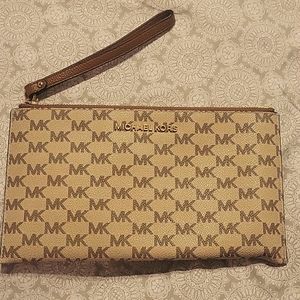 Jet Setter Wristlet
